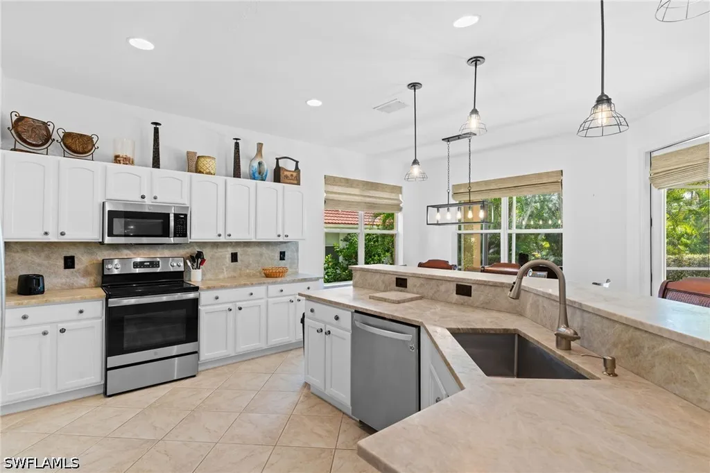 5005 Old Pond Drive Naples FL 34104