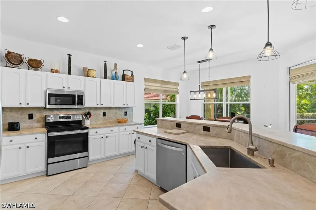 5005 Old Pond Drive Naples FL 34104