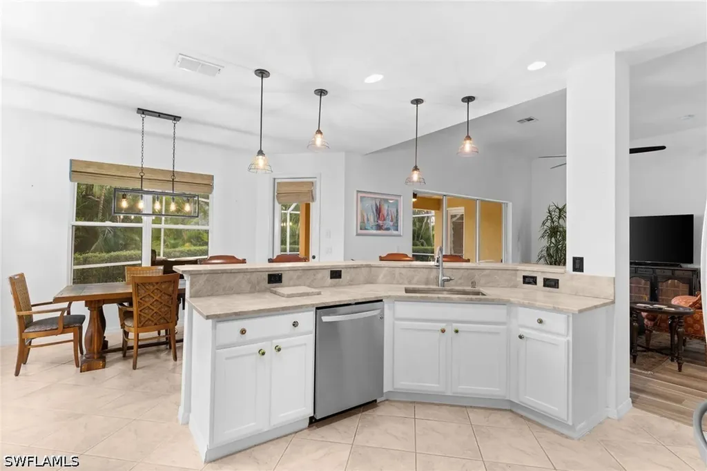 5005 Old Pond Drive Naples FL 34104