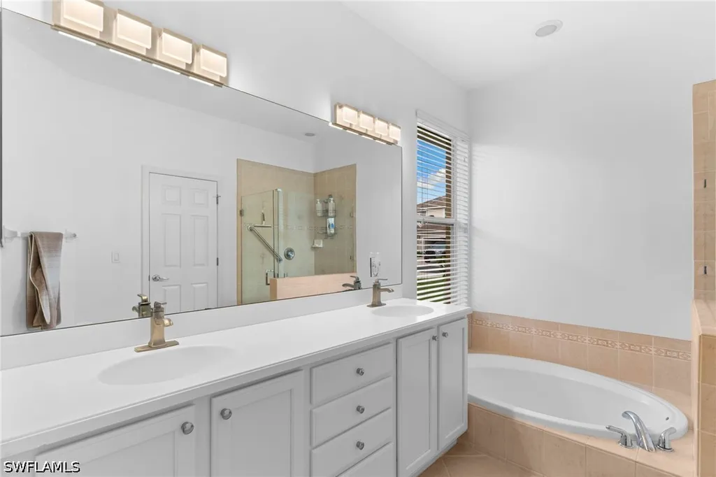 5005 Old Pond Drive Naples FL 34104