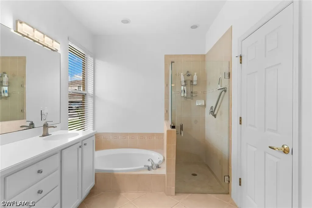 5005 Old Pond Drive Naples FL 34104