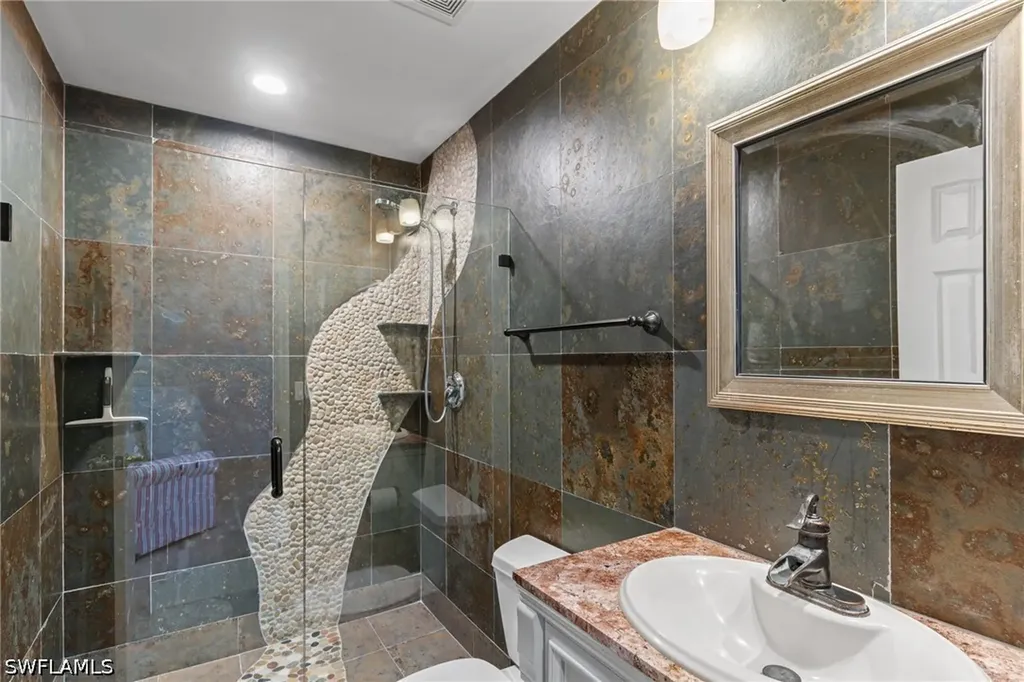 5005 Old Pond Drive Naples FL 34104