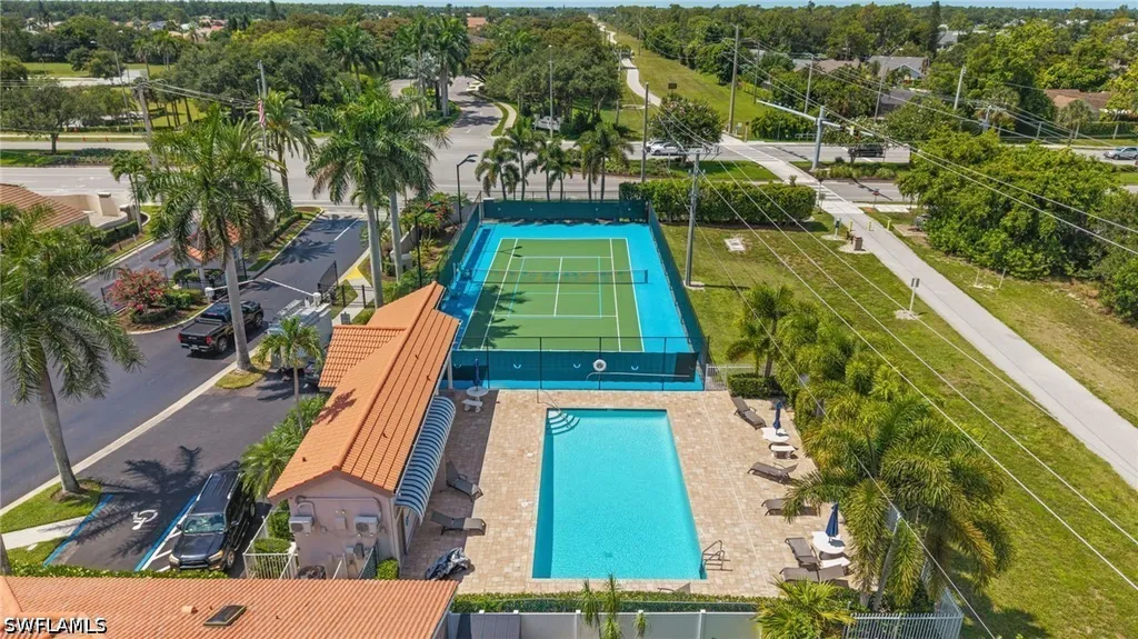 5005 Old Pond Drive Naples FL 34104