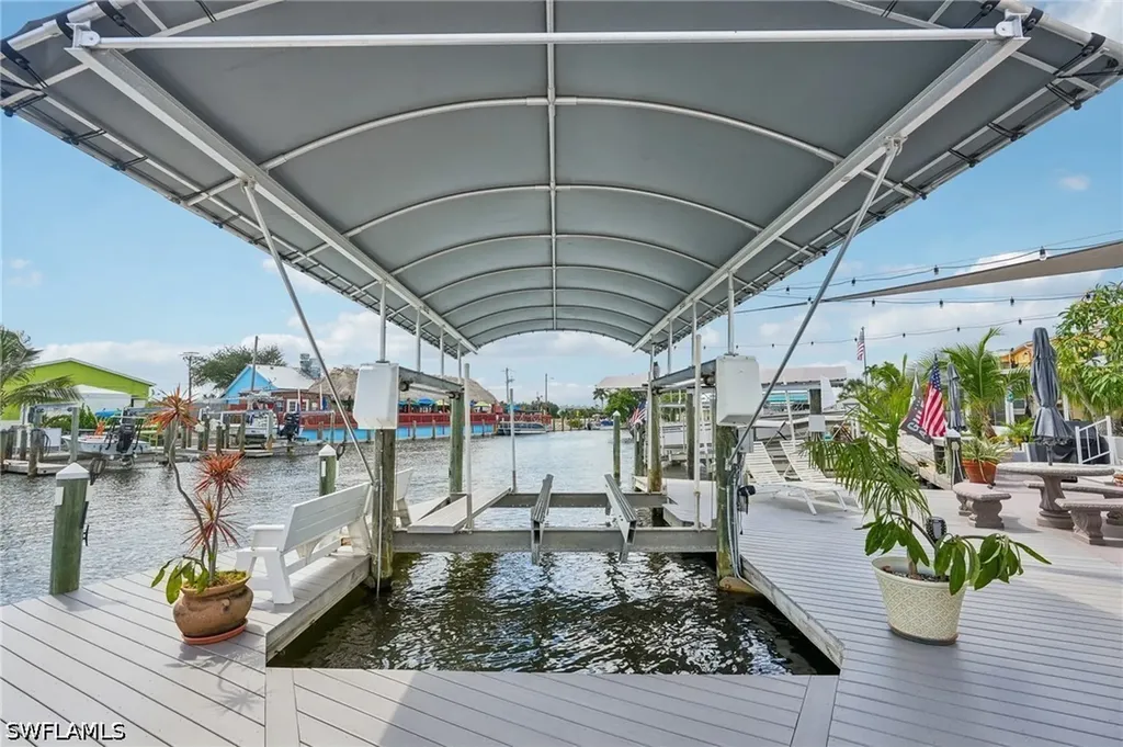 3050 York Road Gulfhaven FL 33956