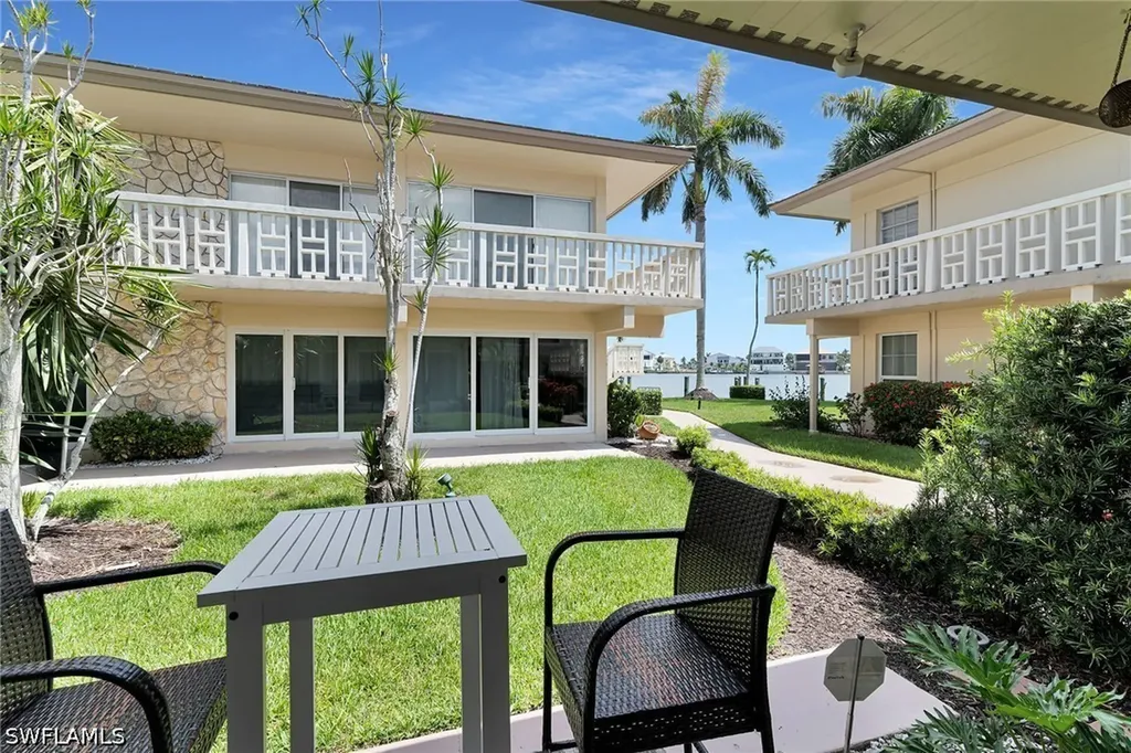 1215 Edington Place Marco Island FL 34145