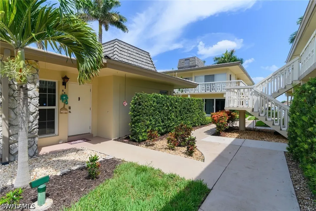 1215 Edington Place Marco Island FL 34145