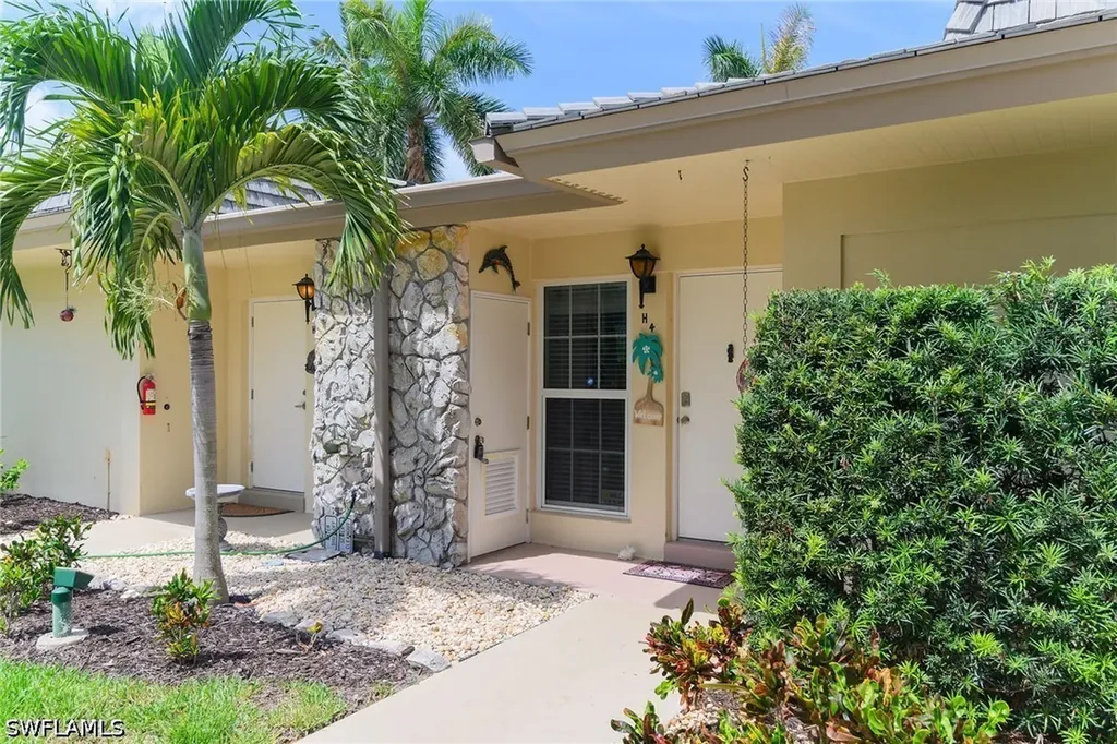 1215 Edington Place Marco Island FL 34145