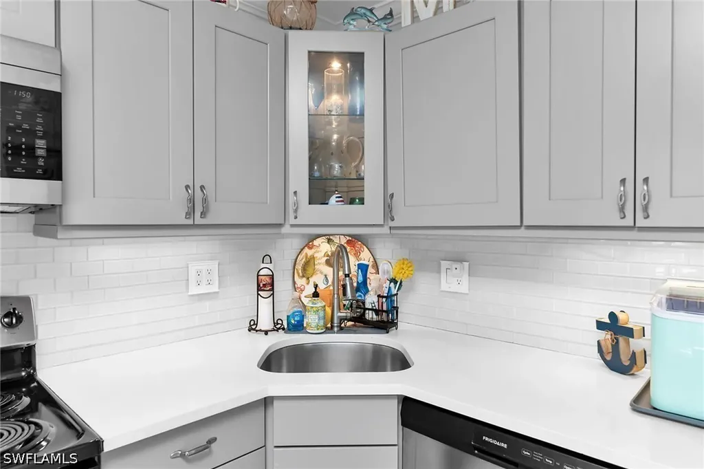 1215 Edington Place Marco Island FL 34145