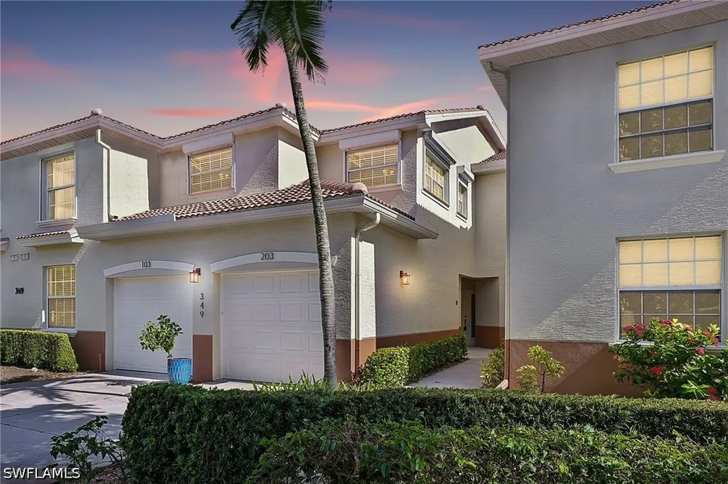 349 Dover Place Naples FL 34104