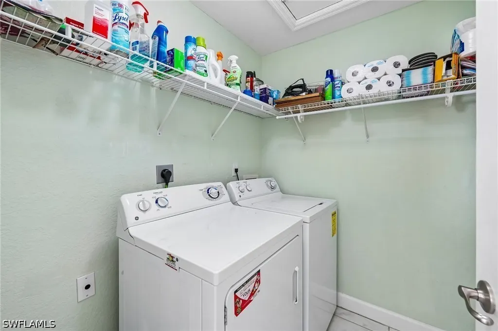 349 Dover Place Naples FL 34104