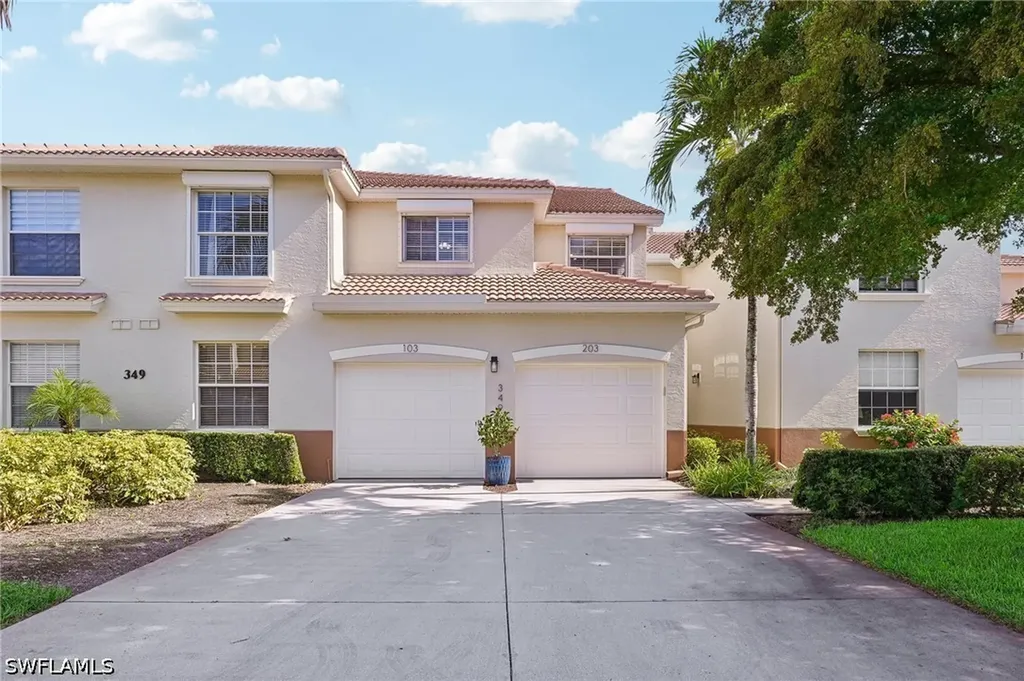 349 Dover Place Naples FL 34104