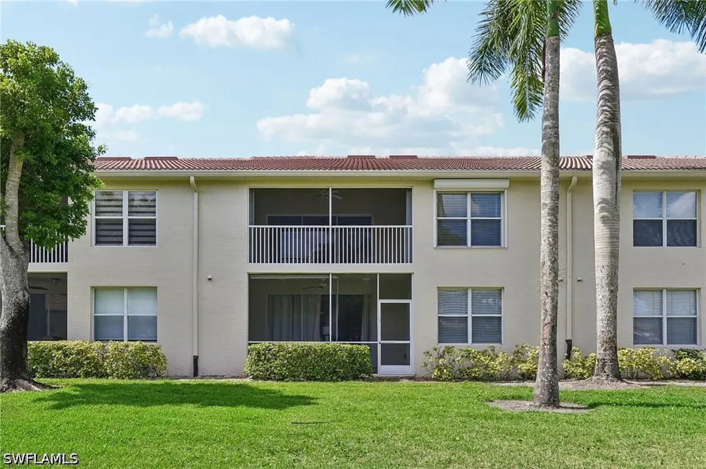 349 Dover Place Naples FL 34104