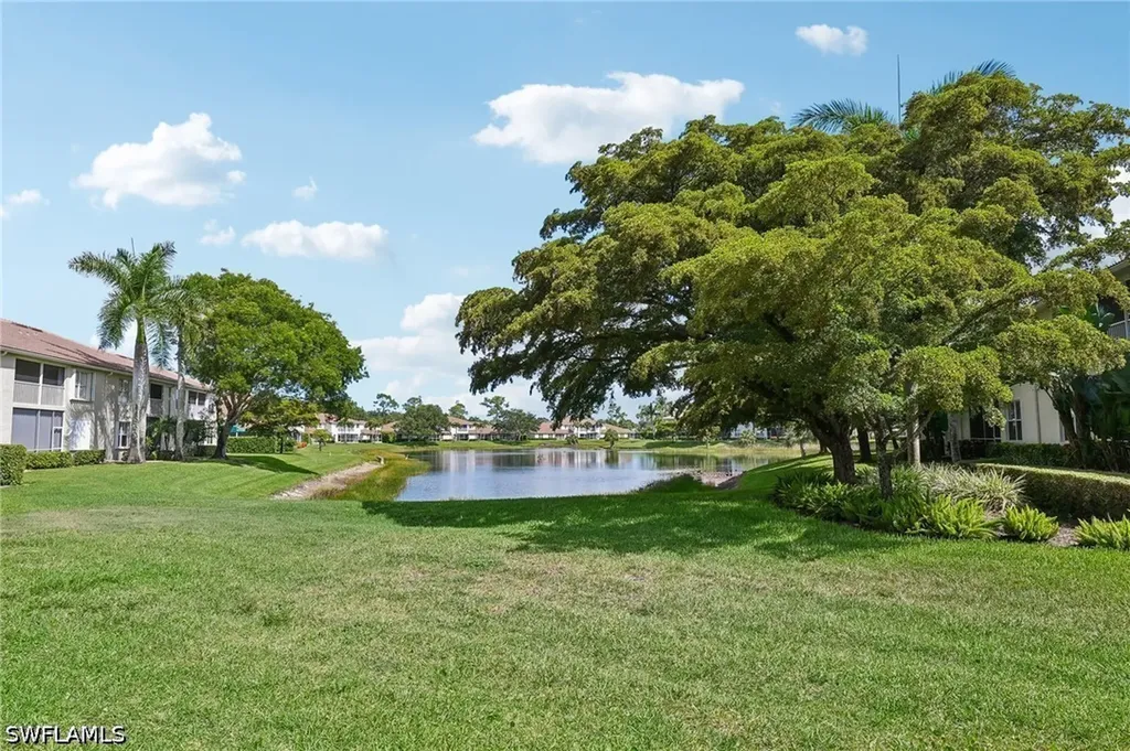 349 Dover Place Naples FL 34104
