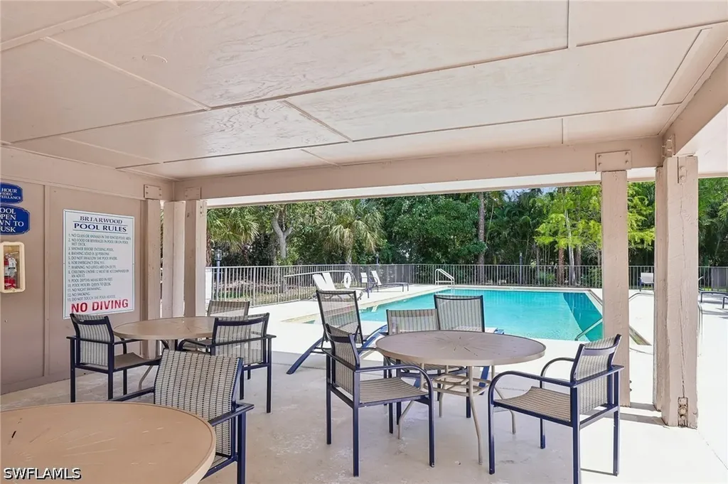349 Dover Place Naples FL 34104