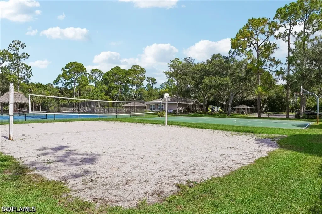 349 Dover Place Naples FL 34104