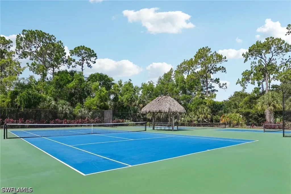 349 Dover Place Naples FL 34104