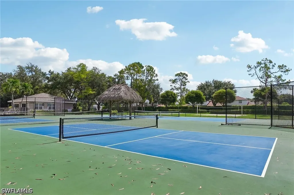 349 Dover Place Naples FL 34104
