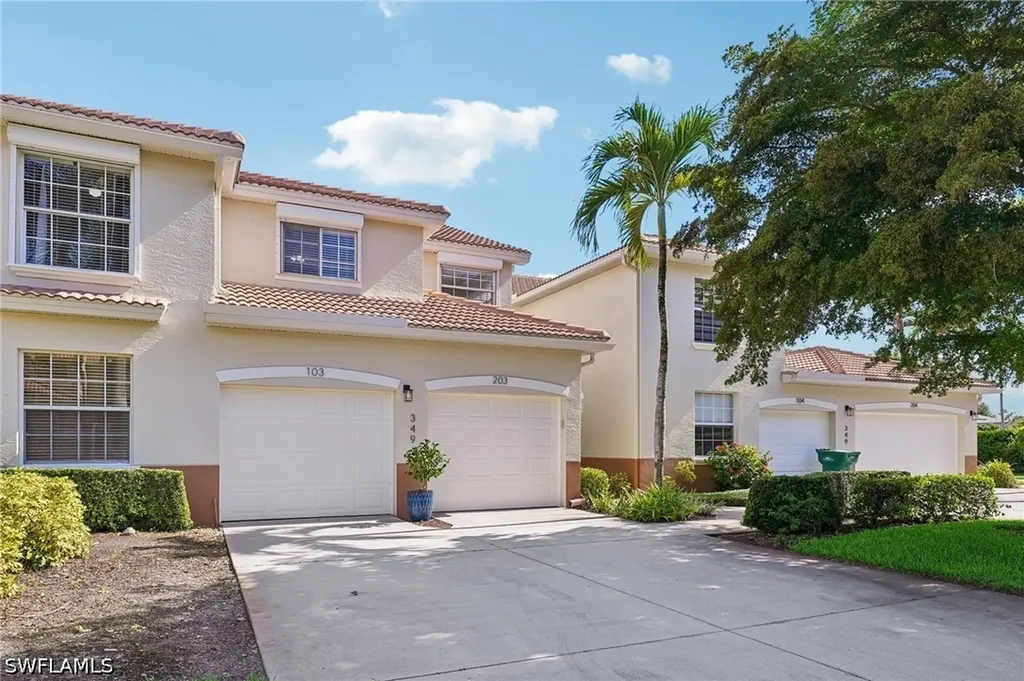 349 Dover Place Naples FL 34104