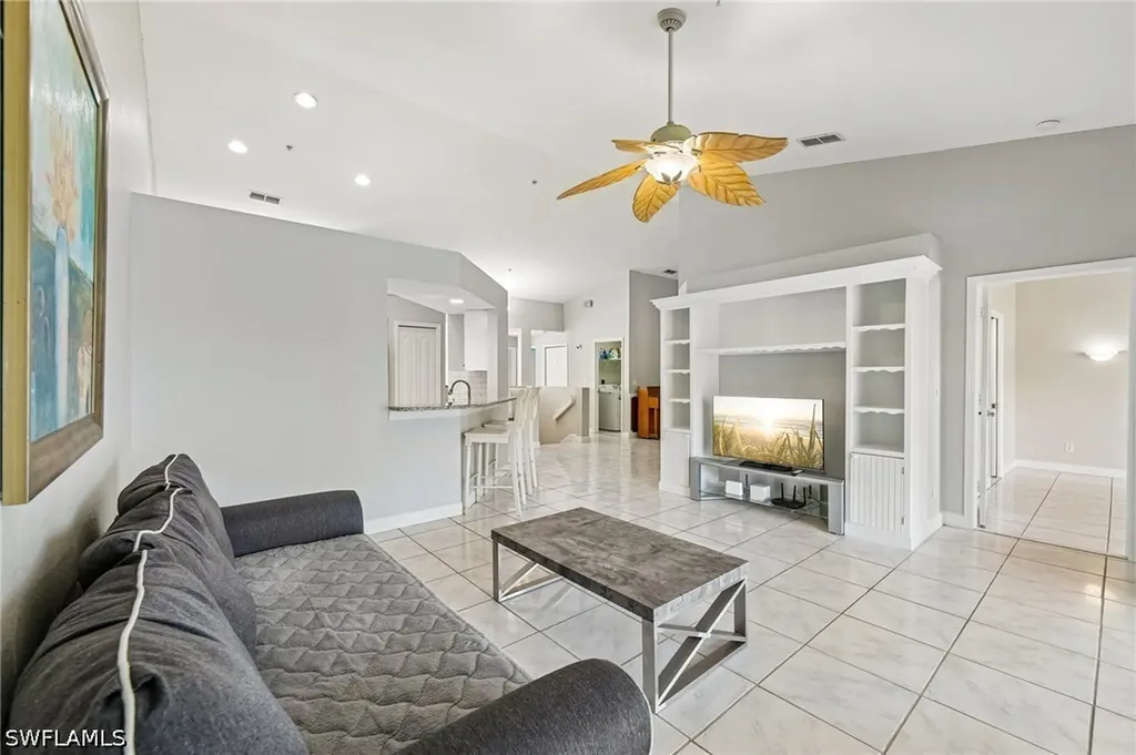 349 Dover Place Naples FL 34104