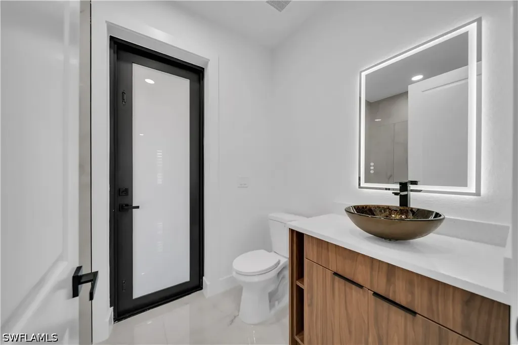 1209 NE 15th Terrace Cape Coral FL 33909