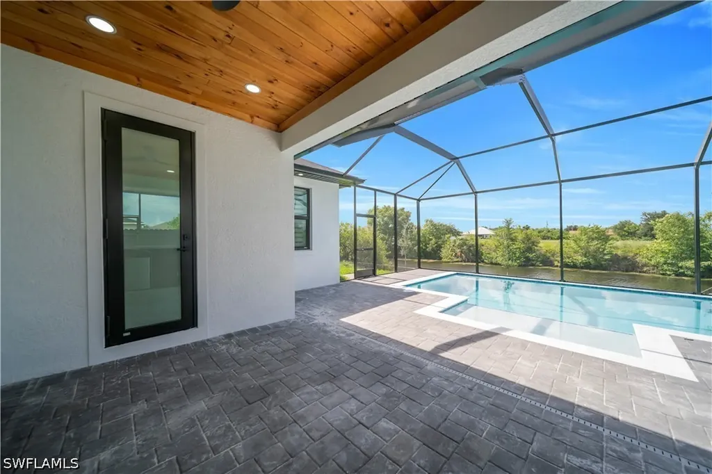 1209 NE 15th Terrace Cape Coral FL 33909