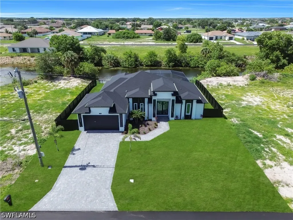 1209 NE 15th Terrace Cape Coral FL 33909
