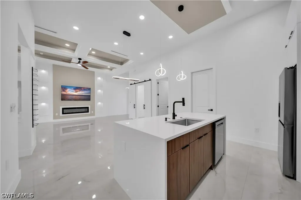 1209 NE 15th Terrace Cape Coral FL 33909