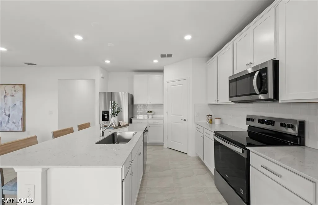 634 Lakeside Oasis Avenue Lehigh Acres FL 33936