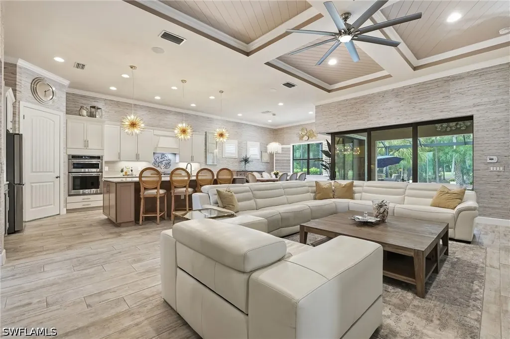 8961 Bahama Swallow Way Naples FL 34120