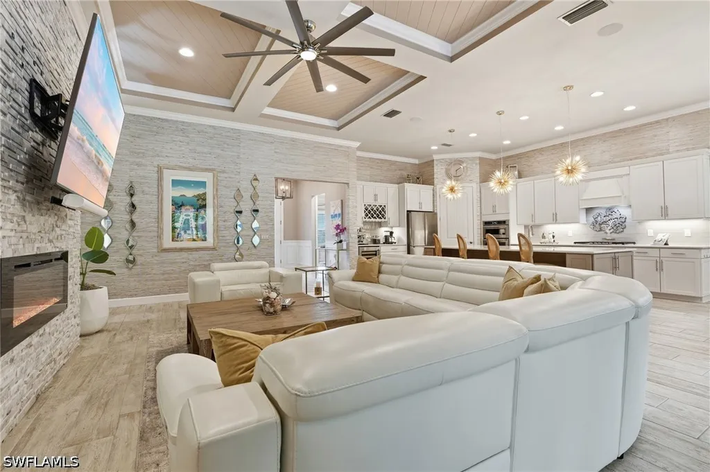 8961 Bahama Swallow Way Naples FL 34120