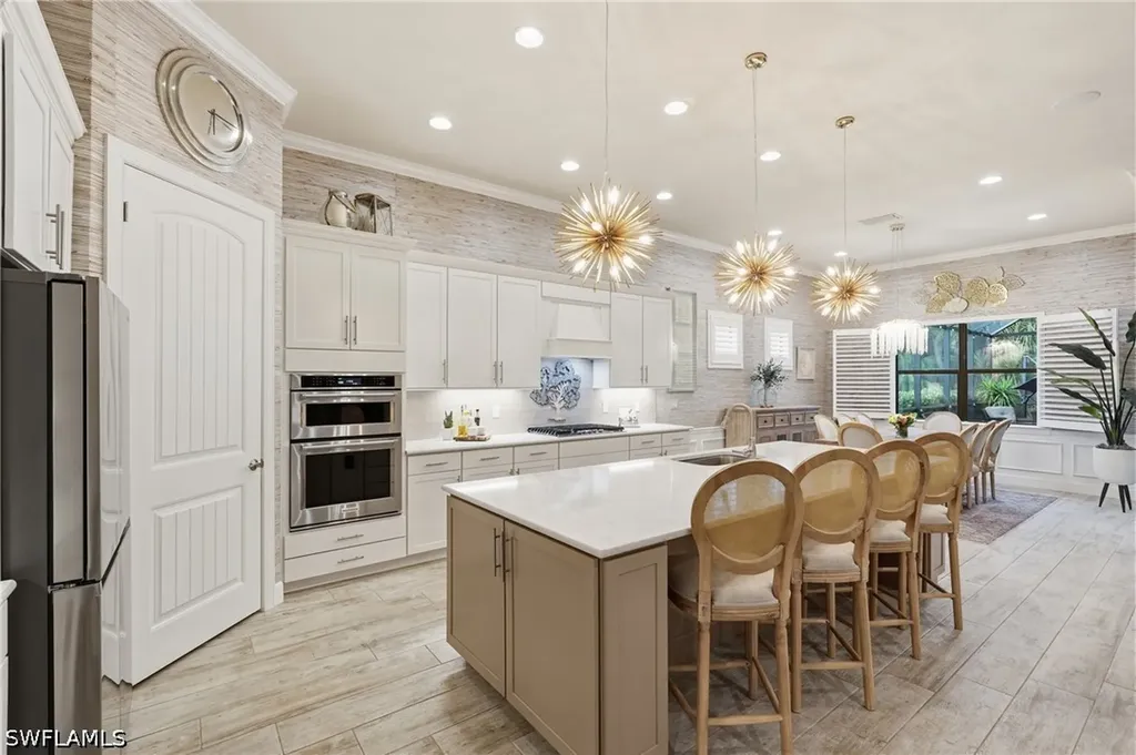 8961 Bahama Swallow Way Naples FL 34120