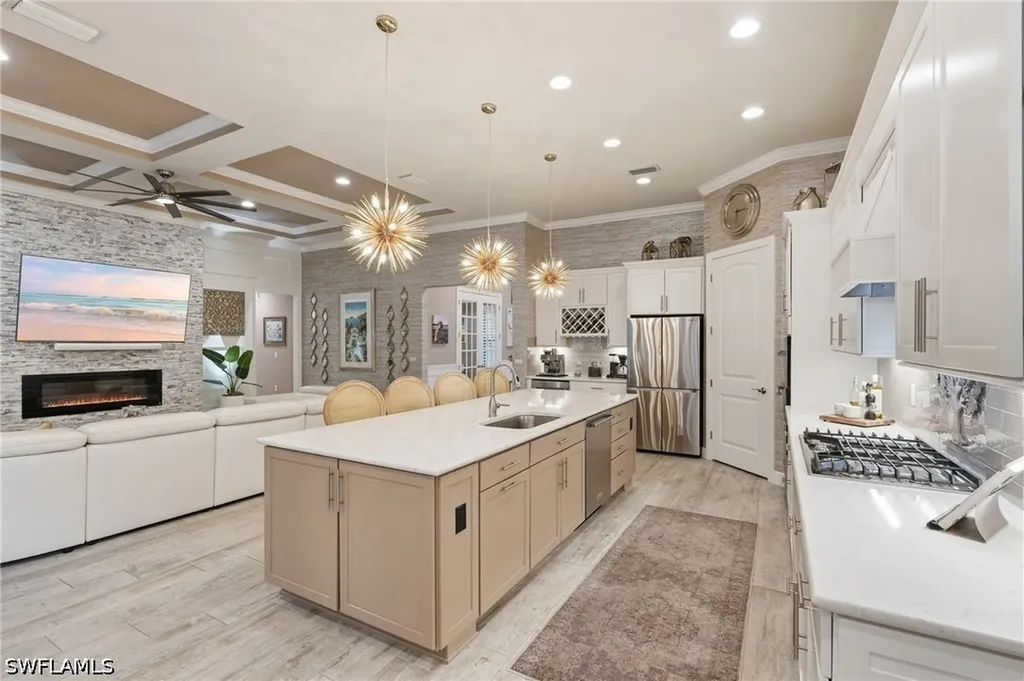 8961 Bahama Swallow Way Naples FL 34120