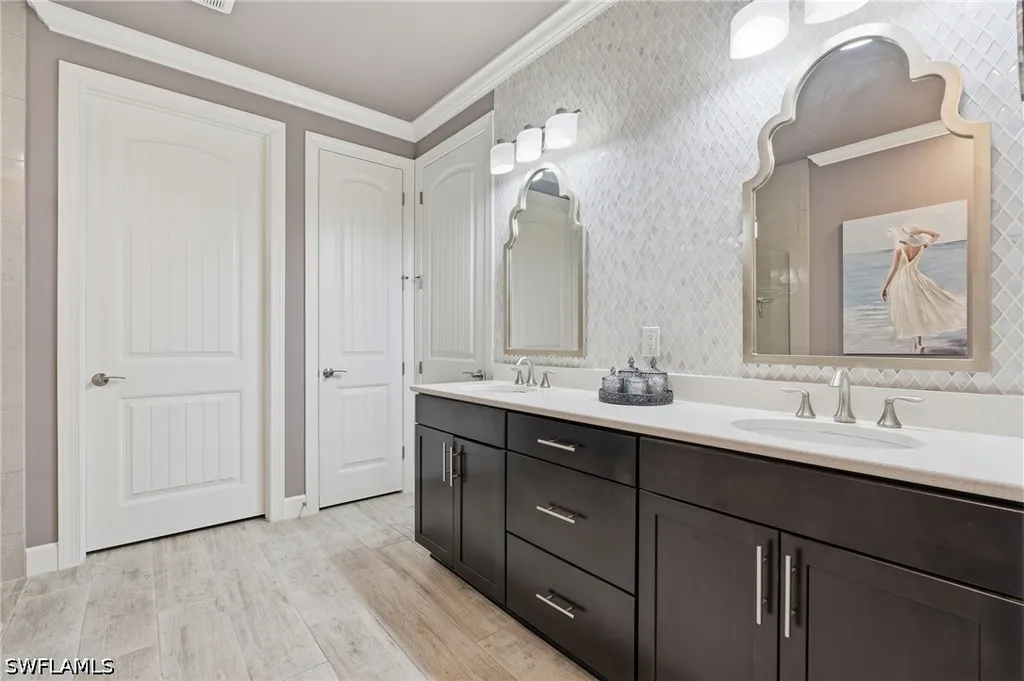 8961 Bahama Swallow Way Naples FL 34120