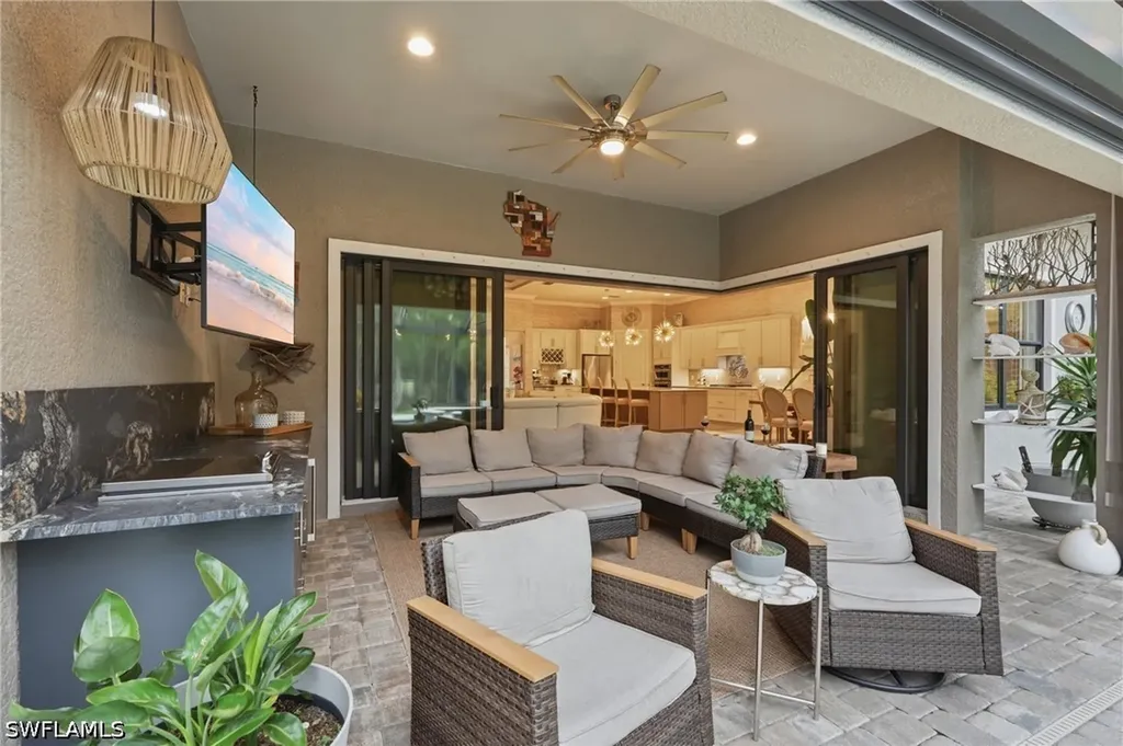 8961 Bahama Swallow Way Naples FL 34120