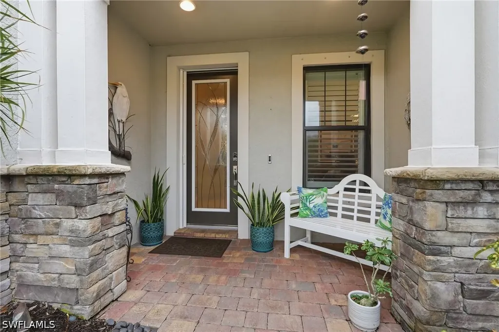 8961 Bahama Swallow Way Naples FL 34120