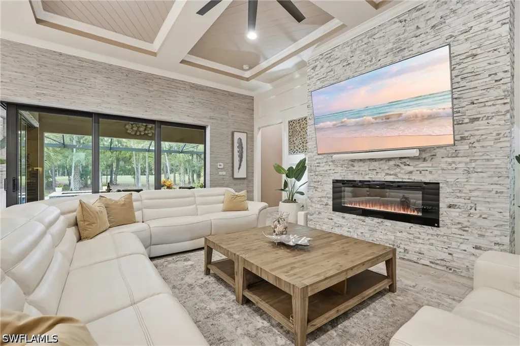 8961 Bahama Swallow Way Naples FL 34120