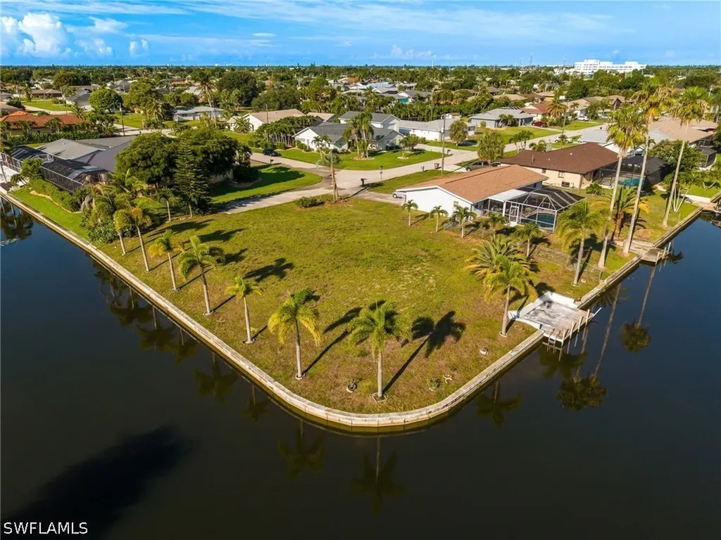 1939 SE 5th Terrace Cape Coral FL 33990