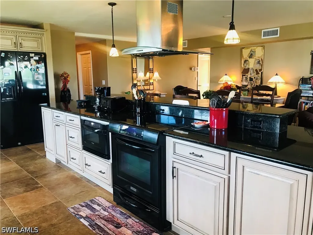 1200 Gulf Shore Boulevard N Naples FL 34102