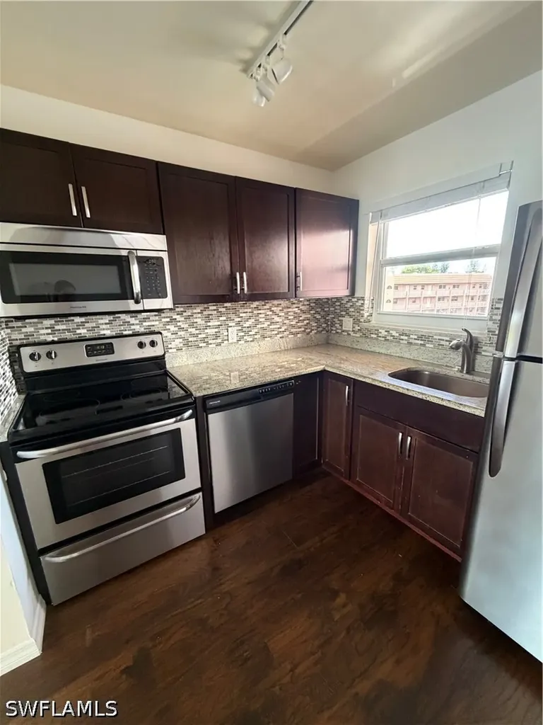 190 Turtle Lake Court Naples FL 34105