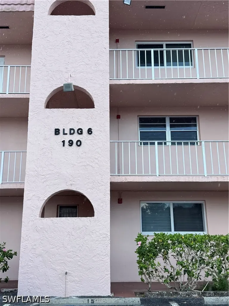 190 Turtle Lake Court Naples FL 34105