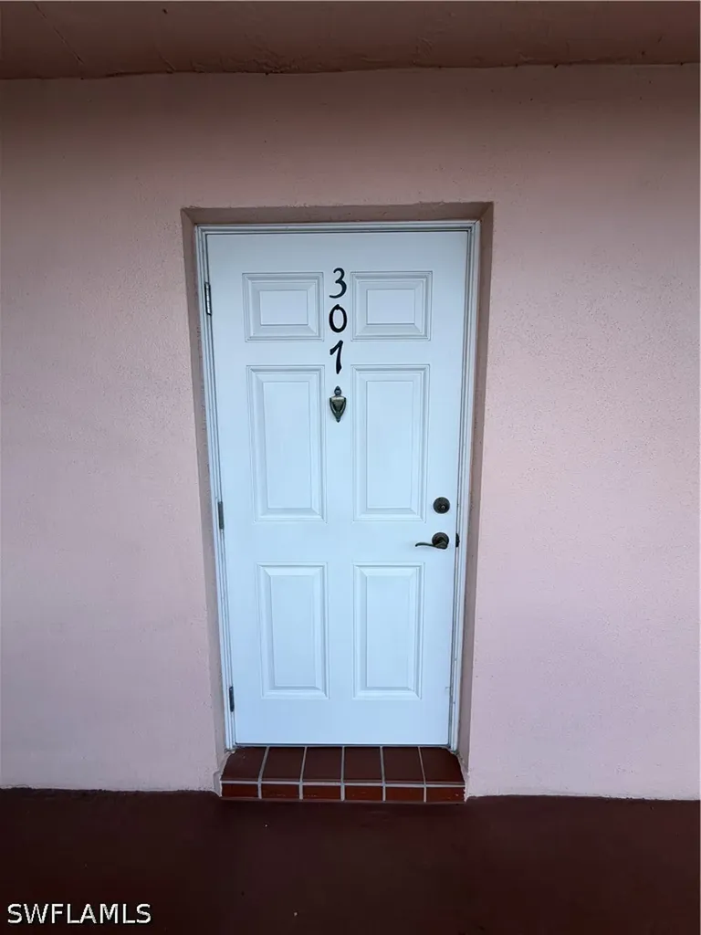 190 Turtle Lake Court Naples FL 34105