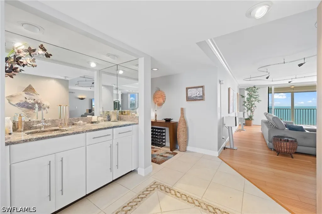 10691 Gulf Shore Drive Naples FL 34108