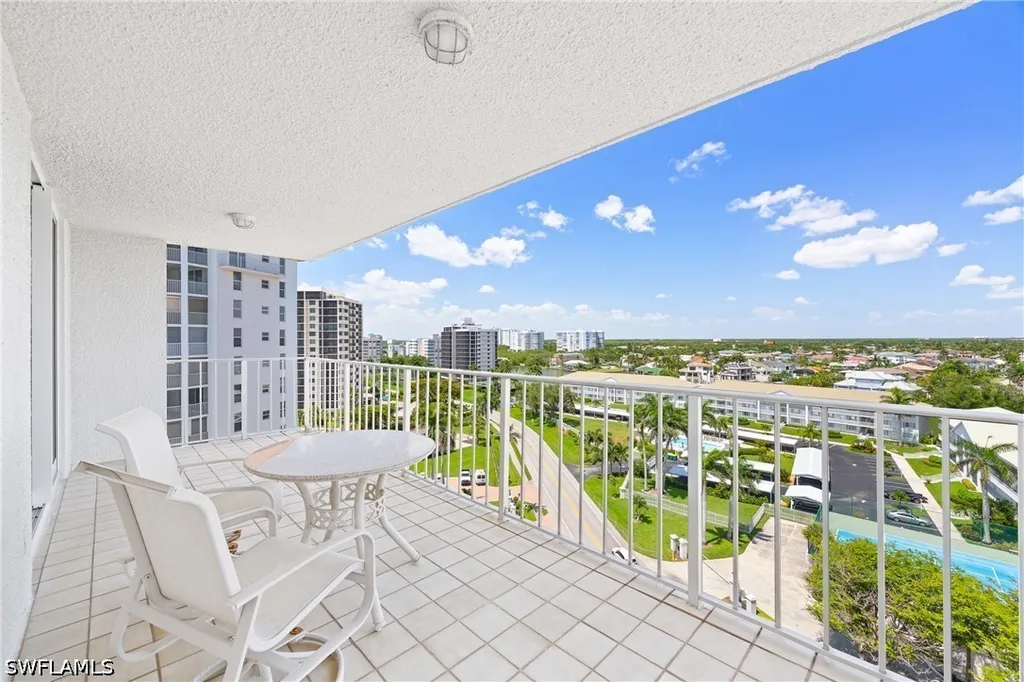 10691 Gulf Shore Drive Naples FL 34108