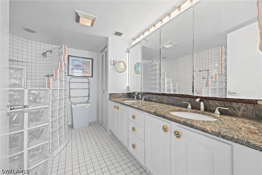 10691 Gulf Shore Drive Naples FL 34108