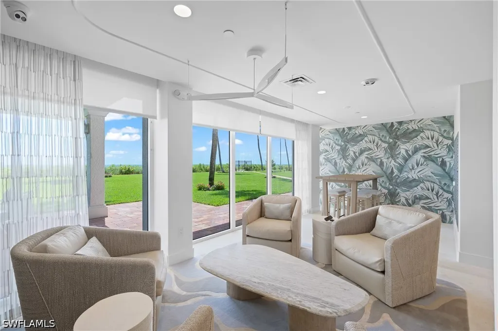10691 Gulf Shore Drive Naples FL 34108