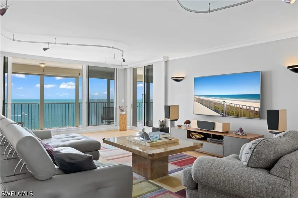10691 Gulf Shore Drive Naples FL 34108