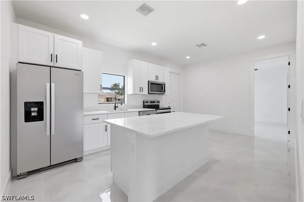4030 Washington Avenue Fort Myers FL 33916