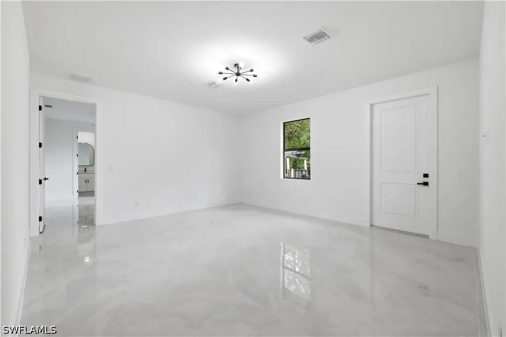4030 Washington Avenue Fort Myers FL 33916