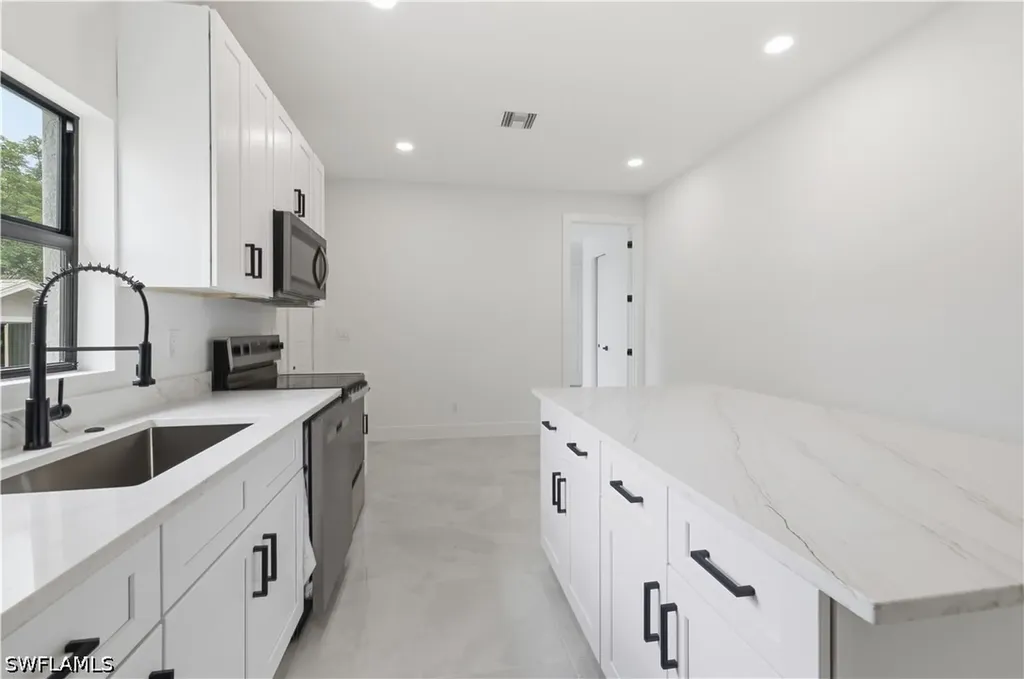 4030 Washington Avenue Fort Myers FL 33916