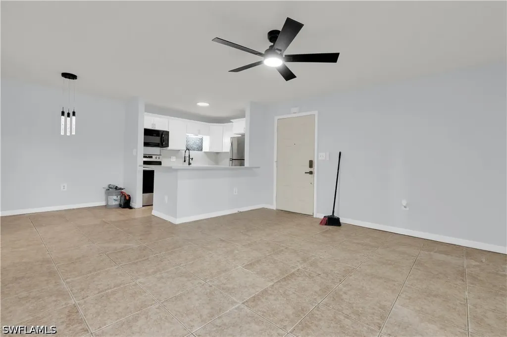 5713 Foxlake Drive North Fort Myers FL 33917